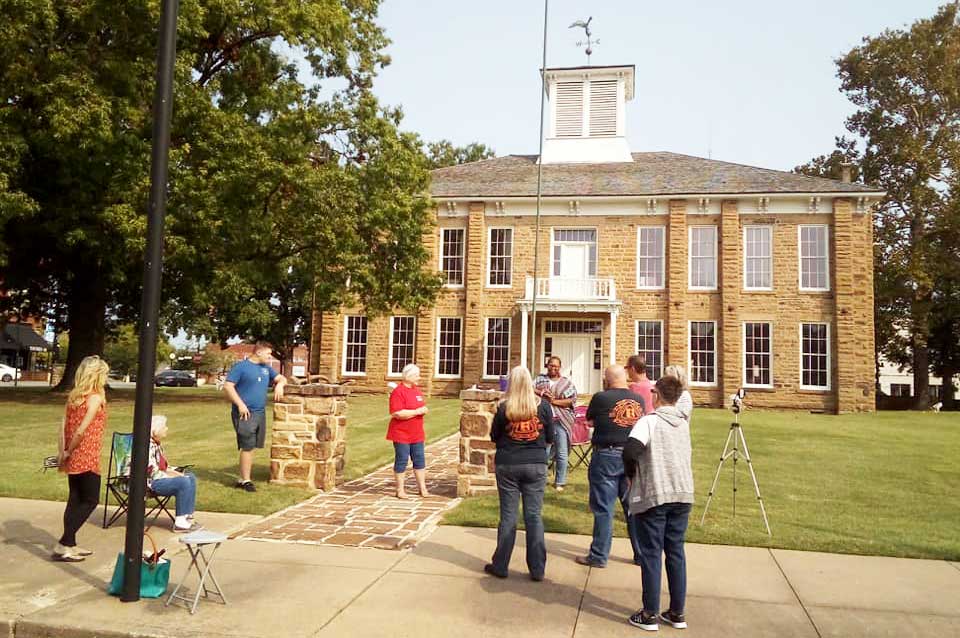 Prière sur la place à Okmulgee, OK